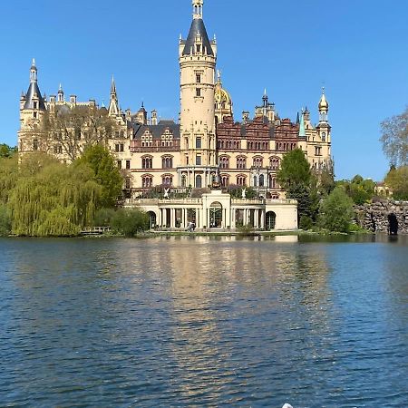 Stilvolle Ferienwohnung In Der Naehe Von Schwerin Dummer Экстерьер фото